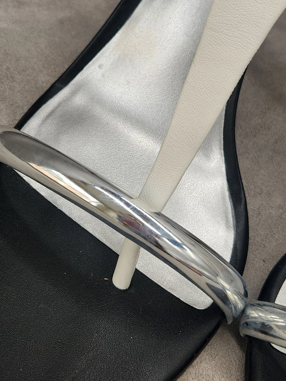 Gianni Bini Dress Sandals 9 Black White Leather Orah Thong High Heel New $120
